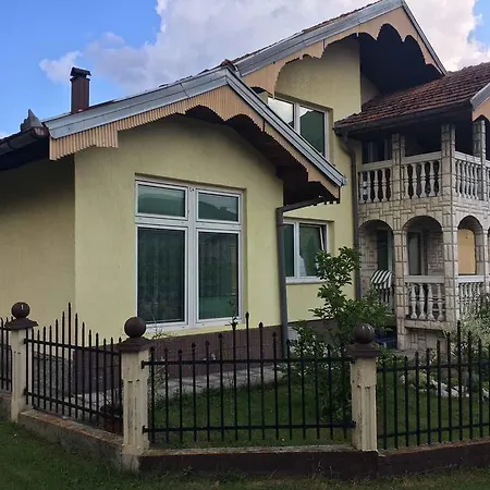 Adi Privat bolig